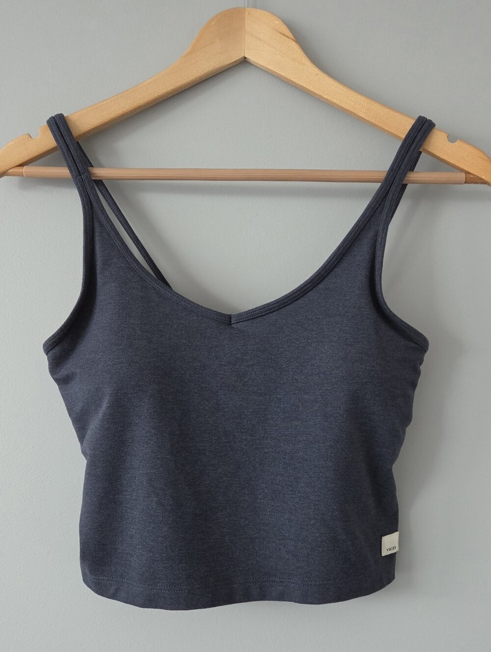 Vuori Halo Performance Crop Tank Top - Medium - Navy Blue Heather - VW1005